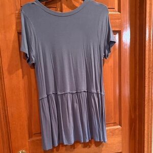 Zenana Outfitters Gray Short Sleeve Top
